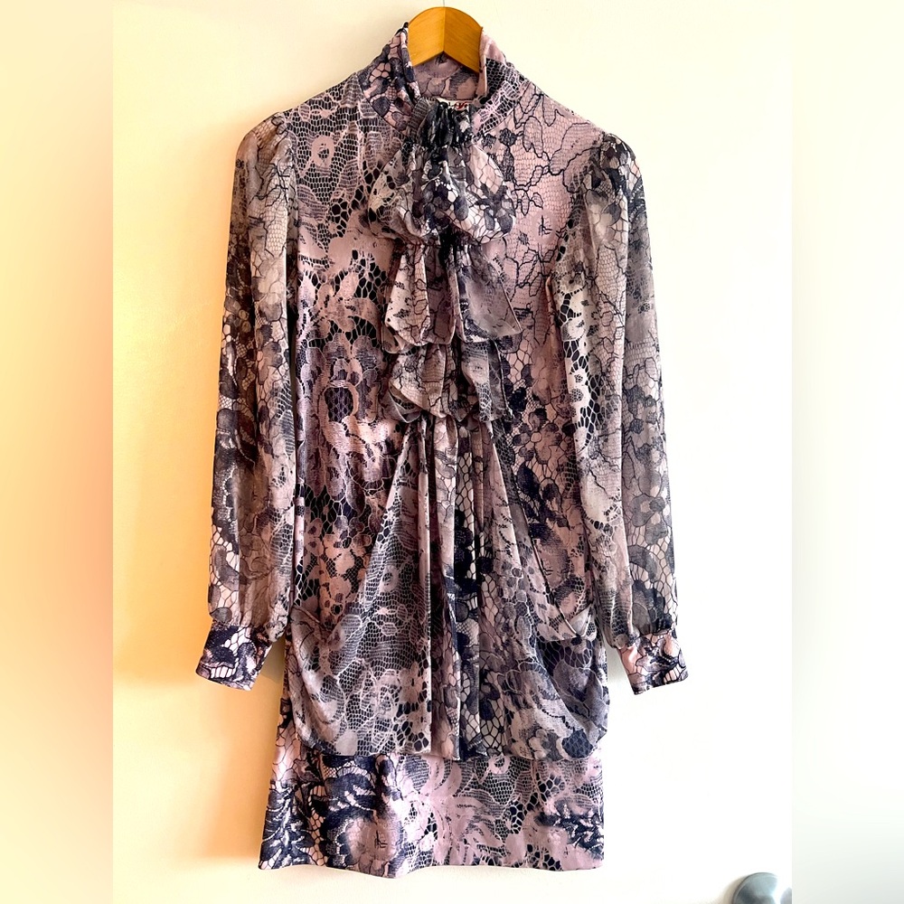 LE FATE in A Very Beautiful Mini Dress